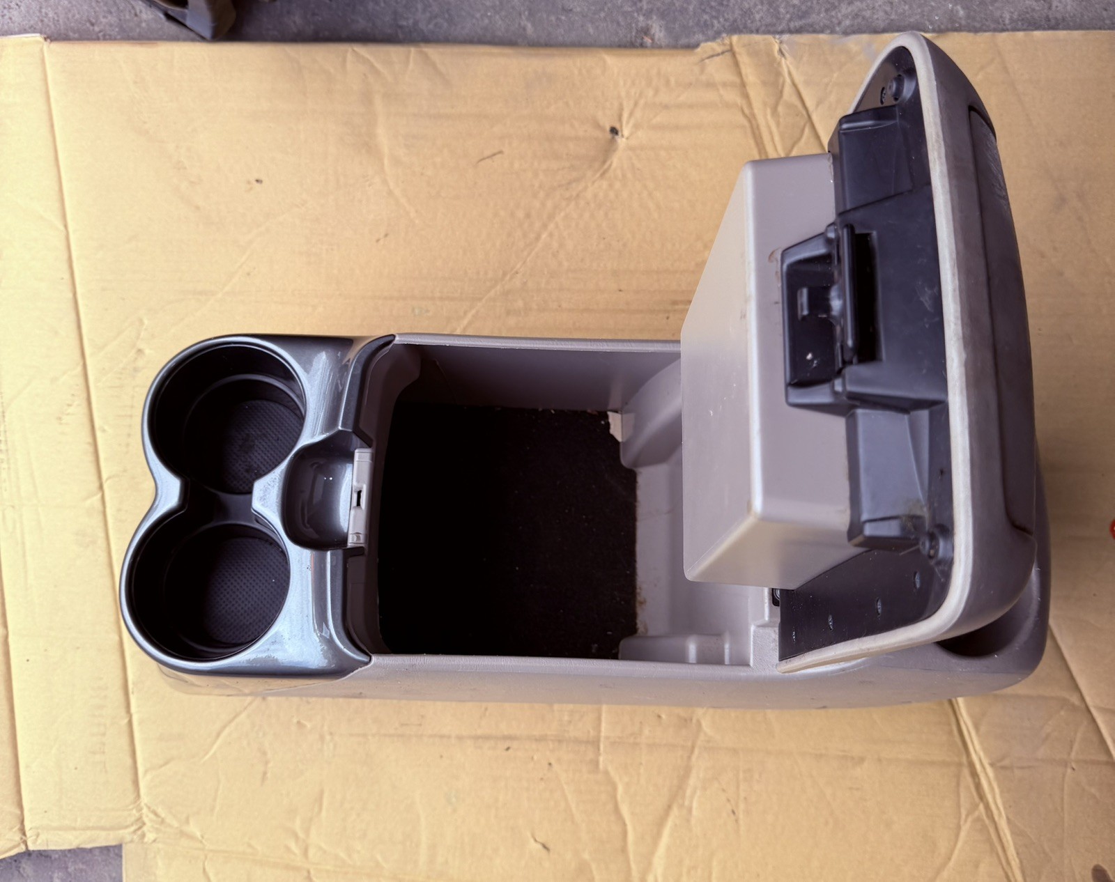 OEM 2004-2010 Toyota Sienna Front Center Floor Console Gray Cup Holder