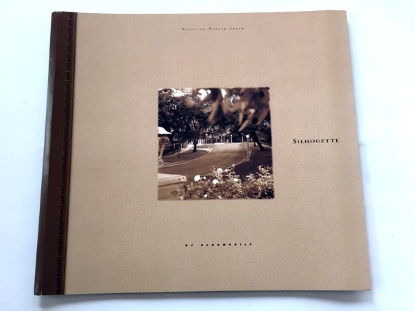 1997 Oldsmobile Olds Silhouette Van 32-page Sales Brochure Catalog