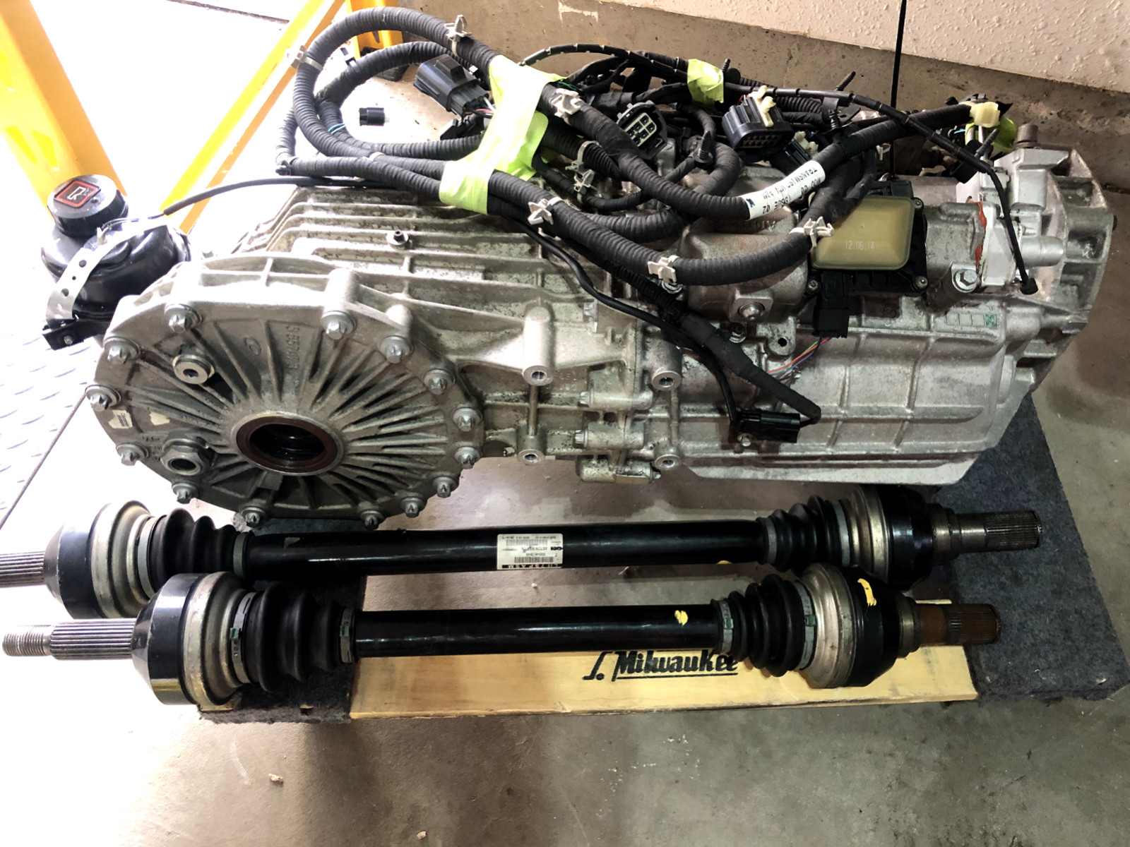 Aston Martin V12 Vantage S 7-speed Sportshift III Transmission + Axles + Torque