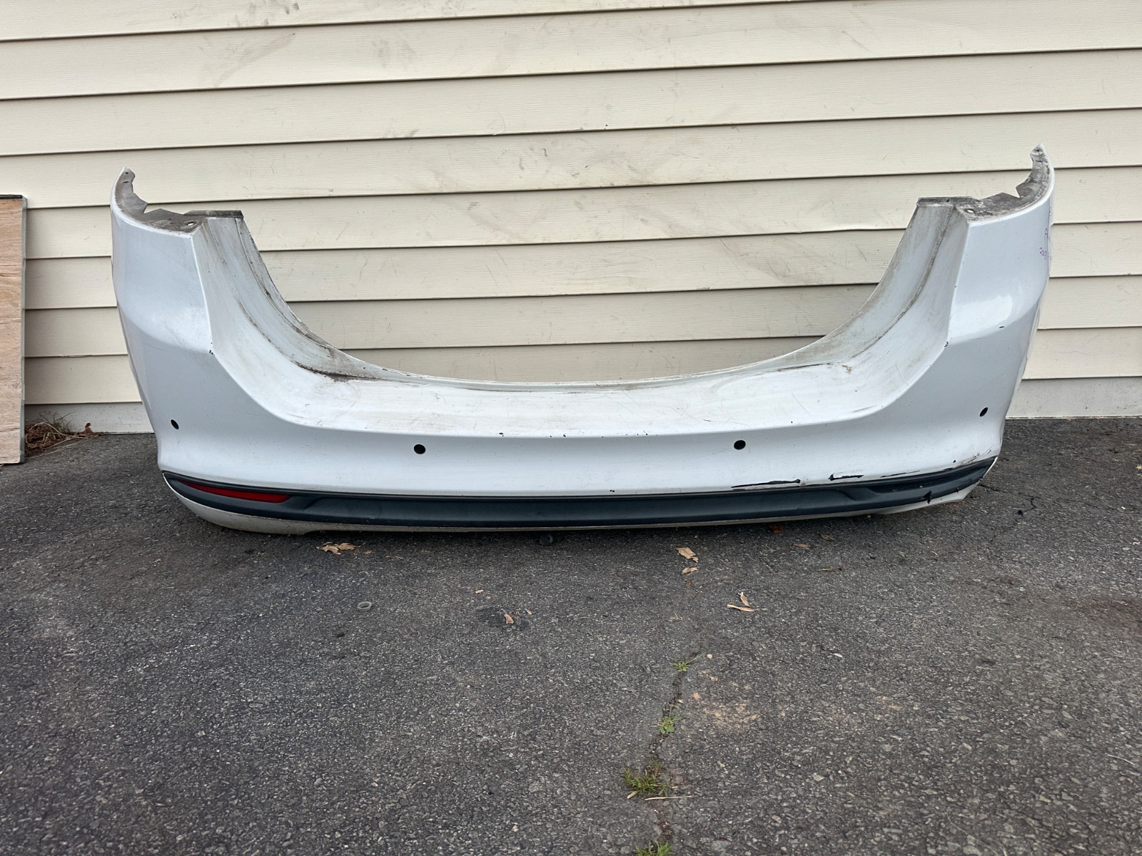 2013-2018 Ford Fusion Rear Bumper Cover Assembly W/ Reflectors OEM Color Code YZ
