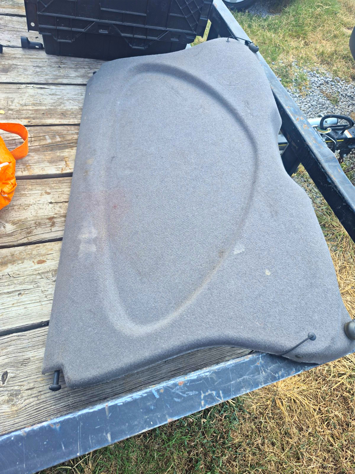 00-07 Ford FOCUS Cargo Cover/Lid 00-07 Ford FOCUS Cargo Cover/Lid