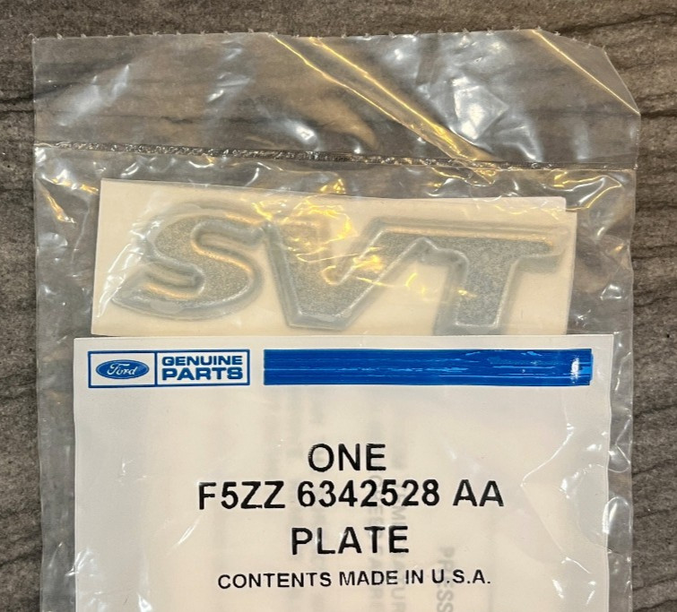 1995 -98 FORD MUSTANG COBRA & COBRA R SVT DECKLID EMBLEM F5ZZ-6342528-AA NOS OEM