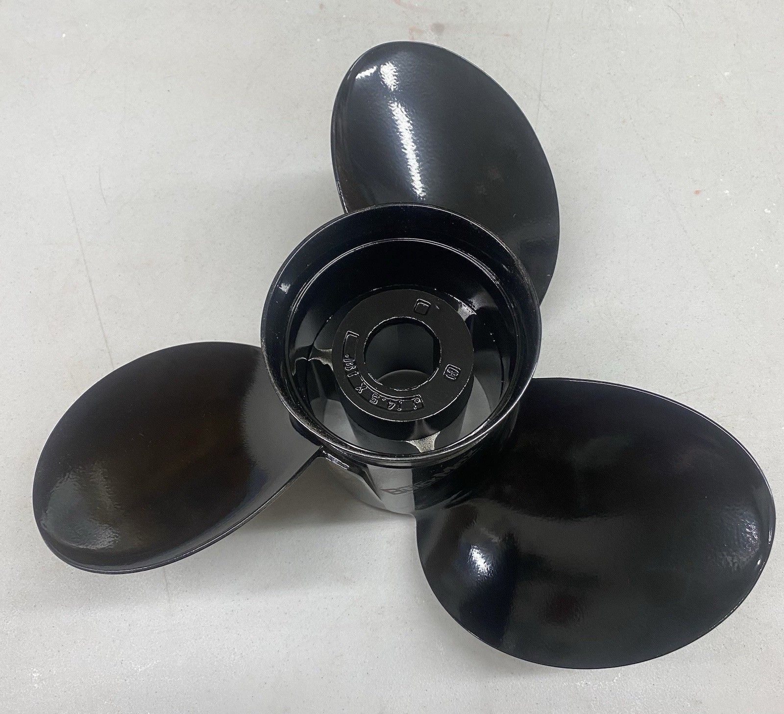 NEW OEM MERCURY BLACK MAX ALUMINUM 48-832830A45 PROP 14 1/2\ NEW OEM MERCURY BLACK MAX ALUMINUM 48-832830A45 PROP 14 1/2\
