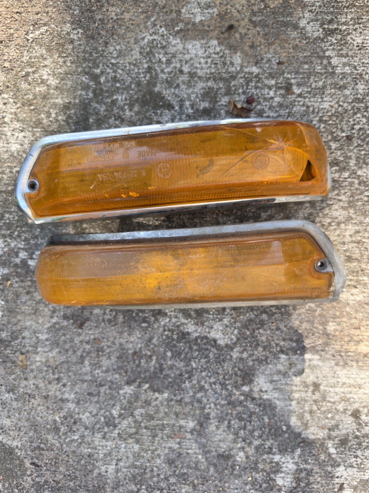 BMW 2002 1600 2002tii E10 Turn Signals Front Right And Left BMW 2002 1600 2002tii E10 Turn Signals Front Right And Left