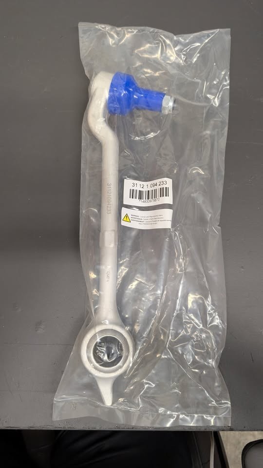 HUGE AUTO PART LOT SALE $1/Piece-5,668pcs fitting Mercedes, BMW, Ford, Dodge, GM HUGE AUTO PART LOT SALE $1/Piece-5,668pcs fitting Mercedes, BMW, Ford, Dodge, GM