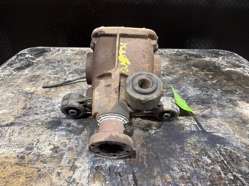 2002-2003 Jaguar X-Type Rear Axle Differential Carrier Assembly AWD OEM