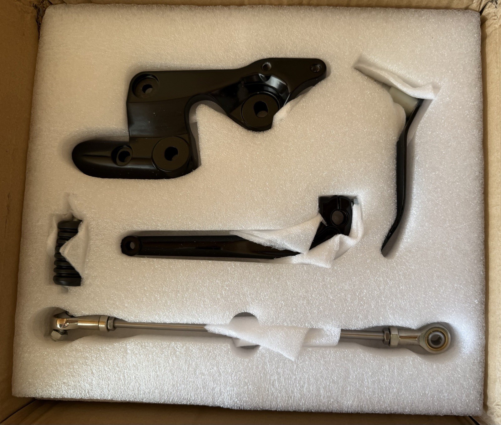 Black Forward Control Kit Harley 2018-2025 Softail Low Rider Street Bob OPEN BOX Black Forward Control Kit Harley 2018-2025 Softail Low Rider Street Bob OPEN BOX