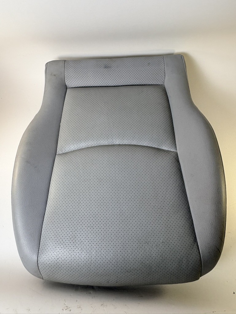 2001 - 2005 Mercedes-Benz C240 C320 Front Right Seat Cushion Bottom Gray OEM