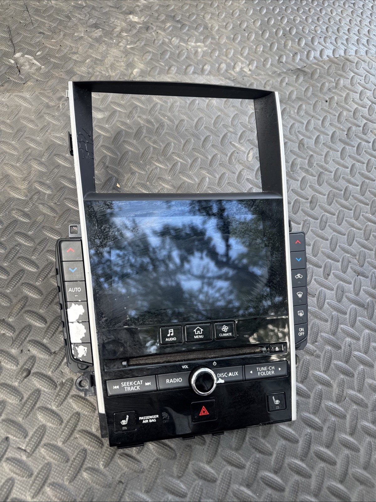 2015 - 2020 INFINITI Q50 Q60 AC Climate Control Radio Info Screen Dash Panel OEM 2015 - 2020 INFINITI Q50 Q60 AC Climate Control Radio Info Screen Dash Panel OEM