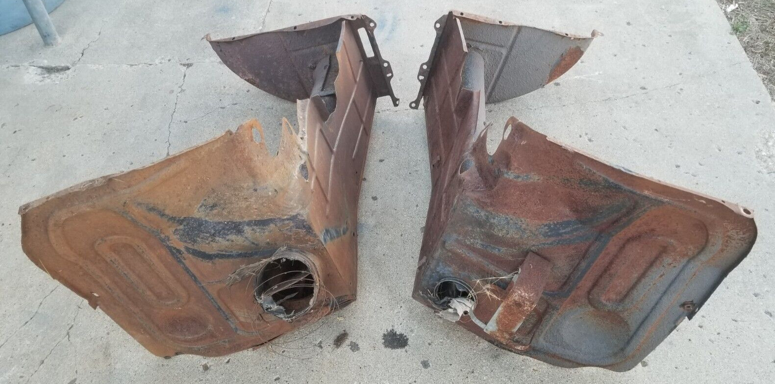 Inner Fenders Pair 1949 Buick Roadmaster Left Right 47 48 49 1947 1948 1950