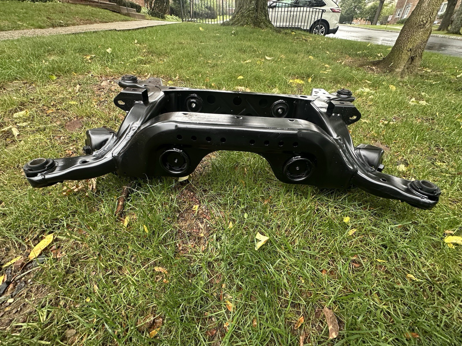 2015-2017 Ford Mustang GT Rear Subframe Differential Carrier 15-17 2015-2017 Ford Mustang GT Rear Subframe Differential Carrier 15-17