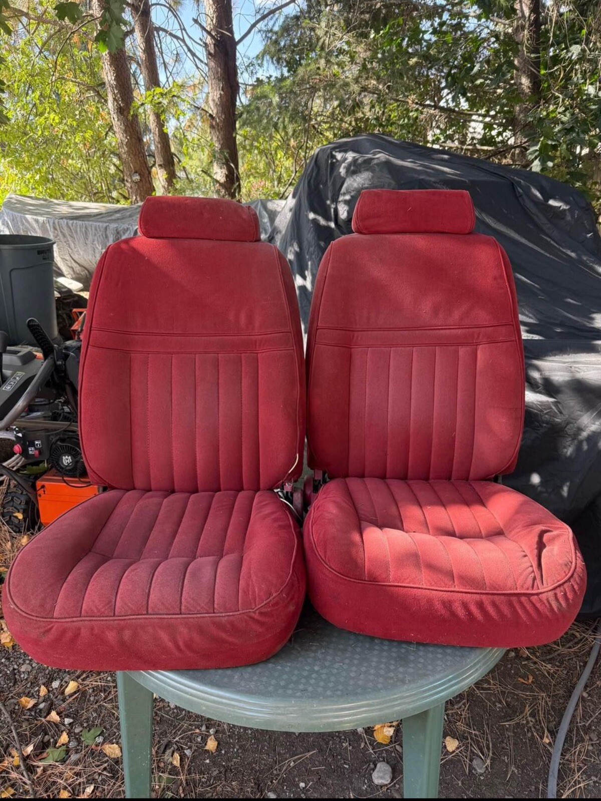 85-86 MUSTANG LX ORIGINAL RED BUCKET SEATS WITH TRACKS & HEADREST SET 85-86 MUSTANG LX ORIGINAL RED BUCKET SEATS WITH TRACKS & HEADREST SET