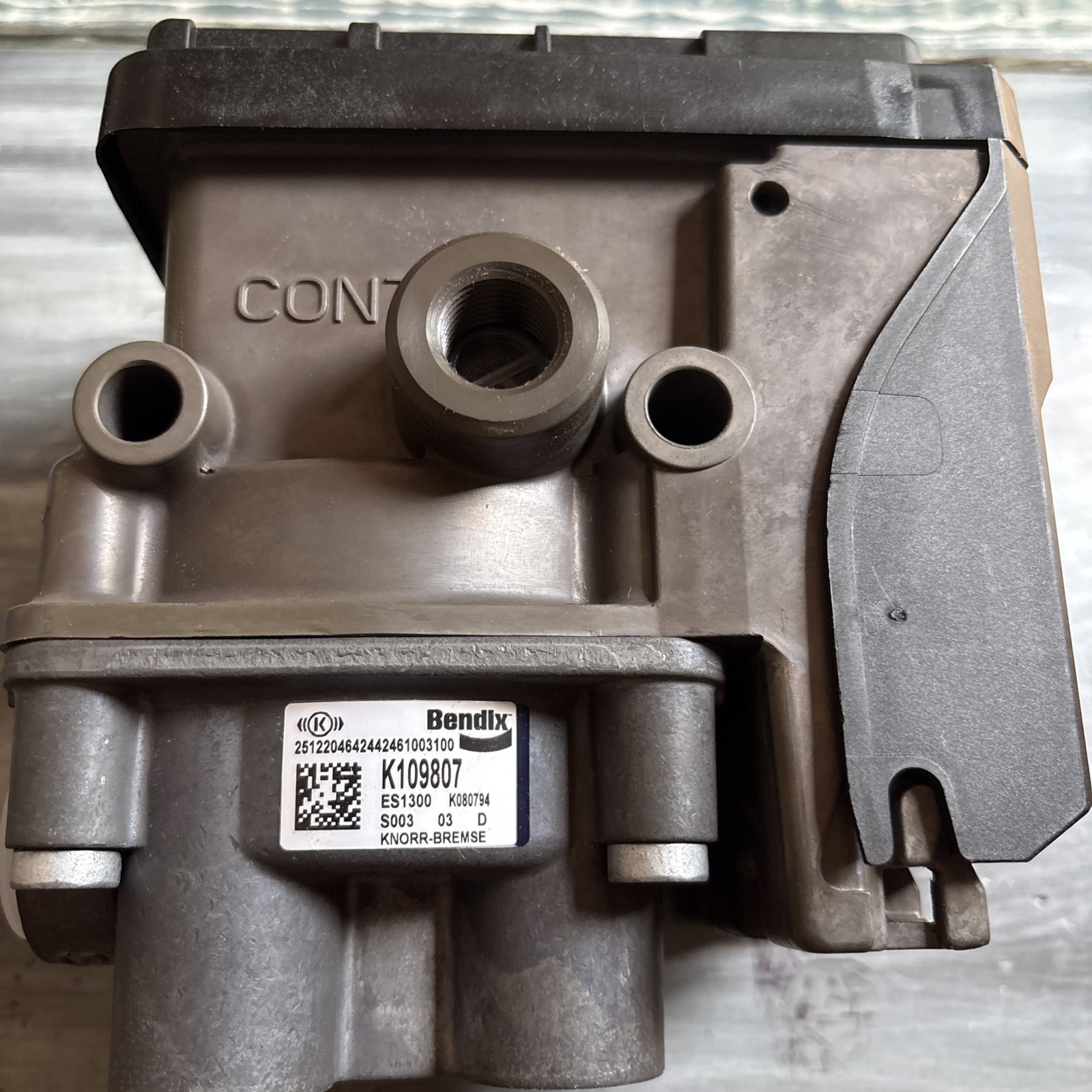 Bendix TABS-6 Standard Trailer ABS Module, Bendix OEM# K109807 Bendix TABS-6 Standard Trailer ABS Module, Bendix OEM# K109807