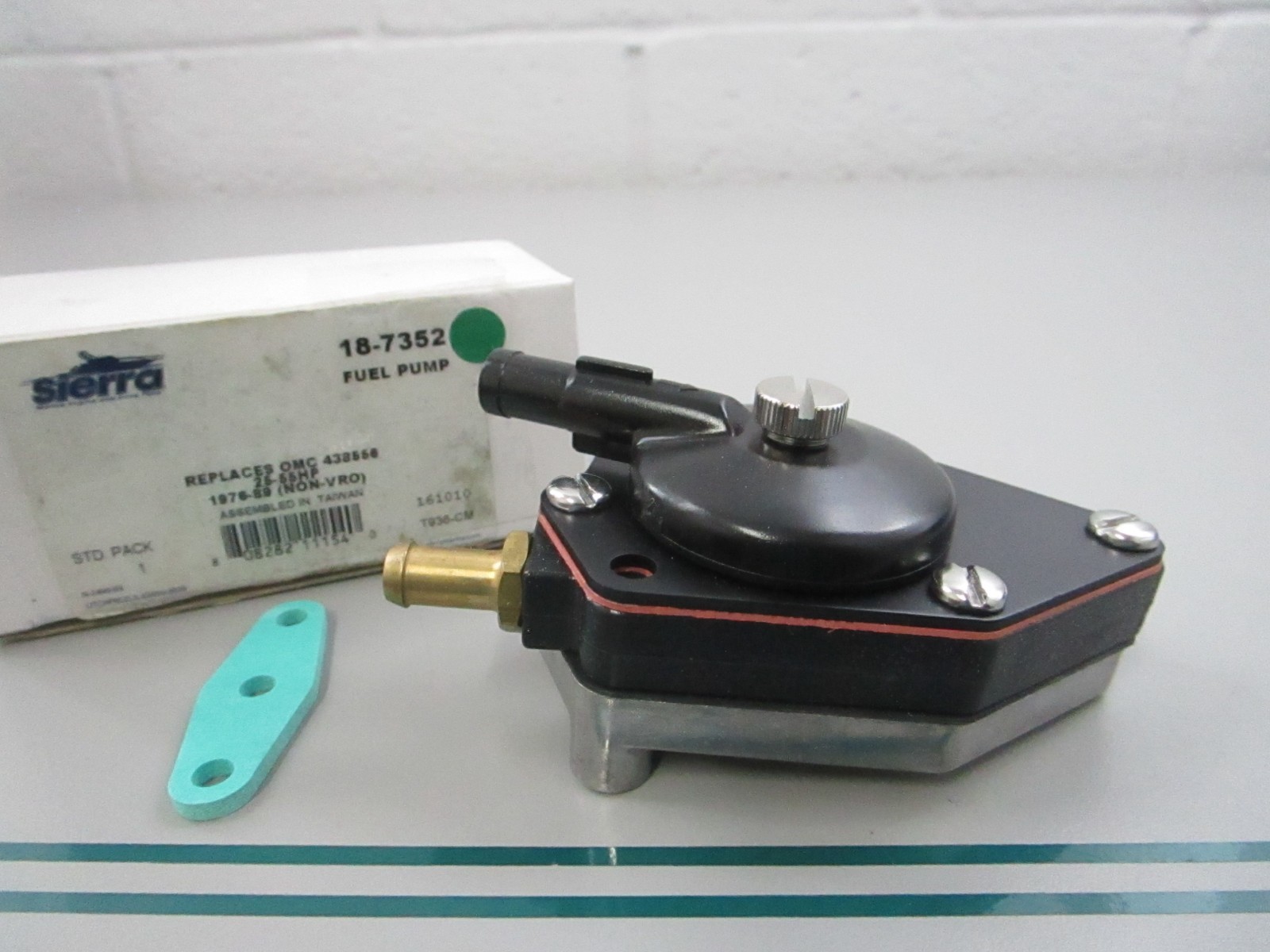 Sierra NEW Fuel Pump 18-7352 Replaces: OMC 438556 0438556 25-55 HP Non VRO 0810