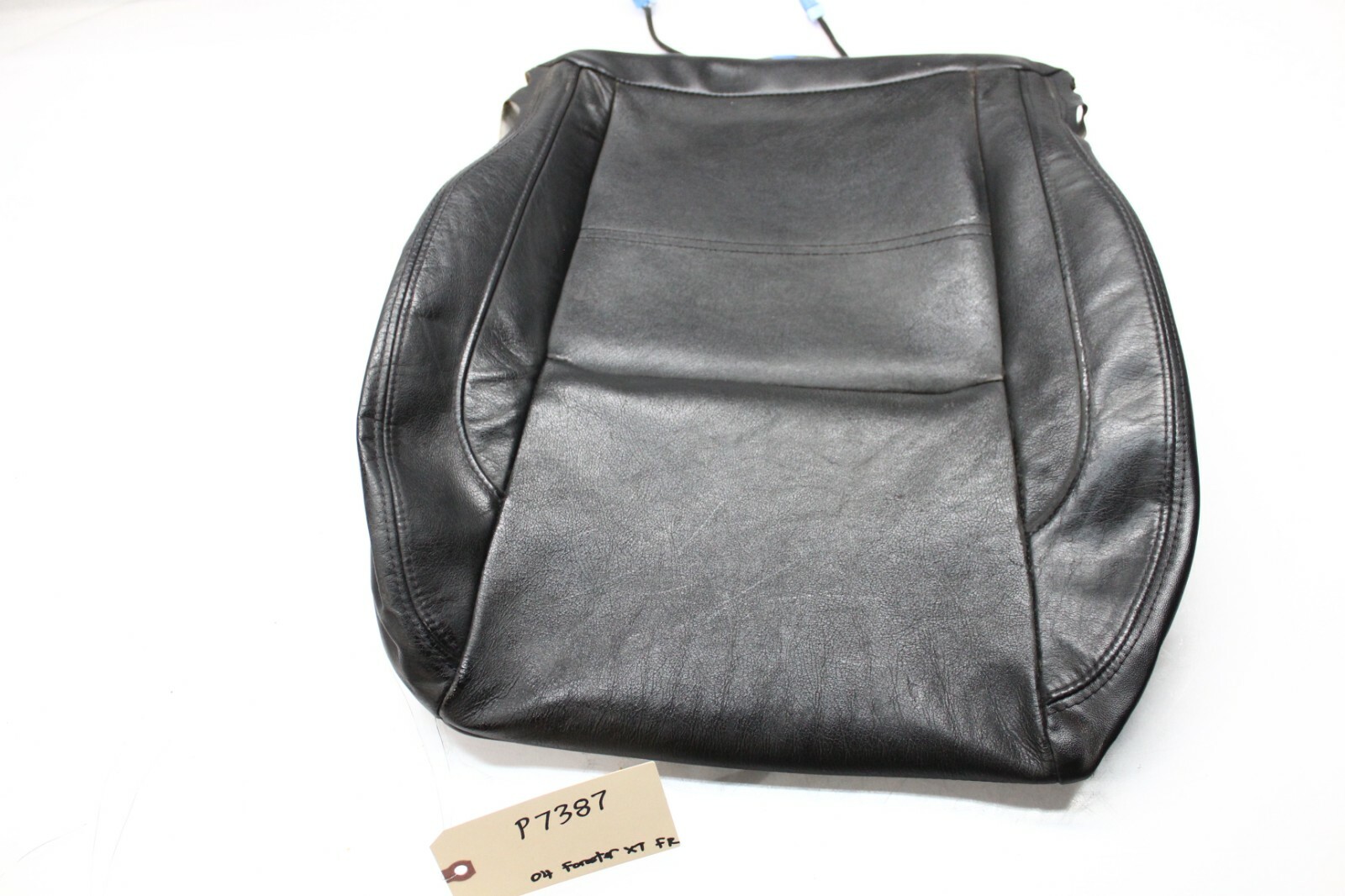 2004-08 SUBARU FORESTER FRONT RIGHT PASSENGER BOTTOM SEAT LEATHER COVER P7387 2004-08 SUBARU FORESTER FRONT RIGHT PASSENGER BOTTOM SEAT LEATHER COVER P7387