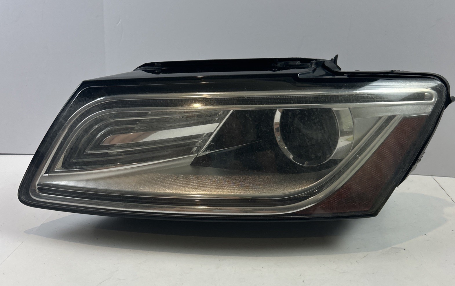 Nice 2013-2017 Audi Q5 SQ5 Front Left Driver Xenon HID Headlight OEM 8R0941005