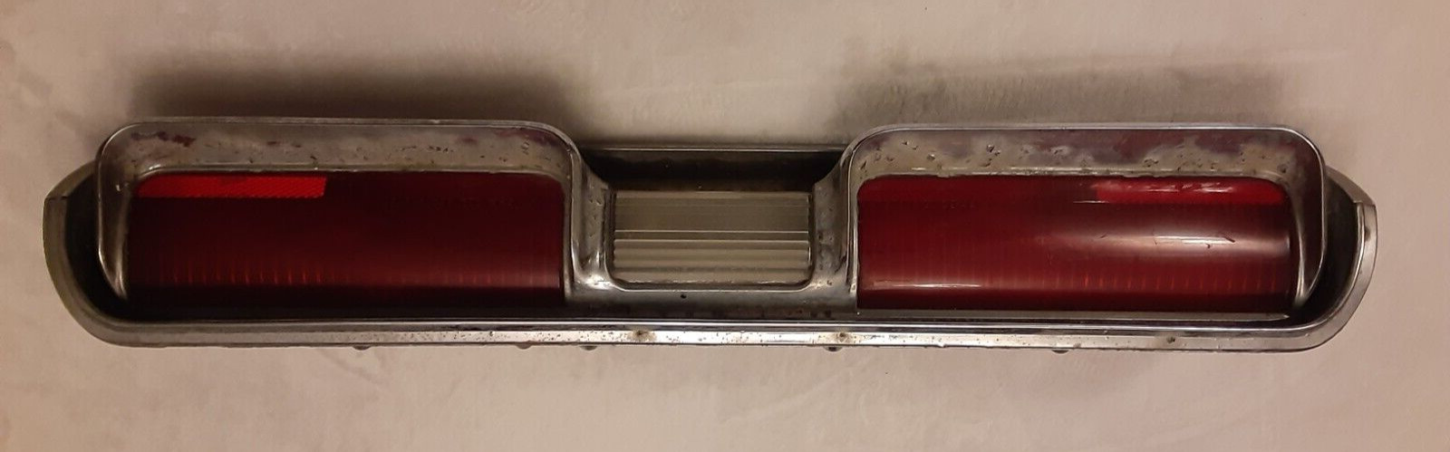 1962 BUICK WILDCAT ELECTRA 225 RH TAIL LIGHT OEM Original Right Side 5952953-1 1962 BUICK WILDCAT ELECTRA 225 RH TAIL LIGHT OEM Original Right Side 5952953-1