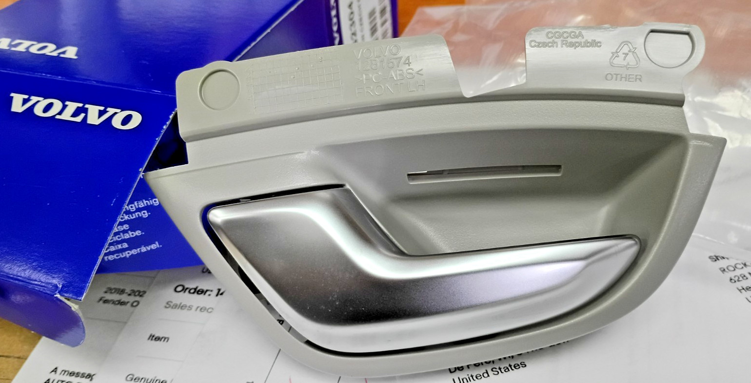 Volvo Front Left Interior Door Handle Grey /Silver 39862304 for S80 V70 XC70