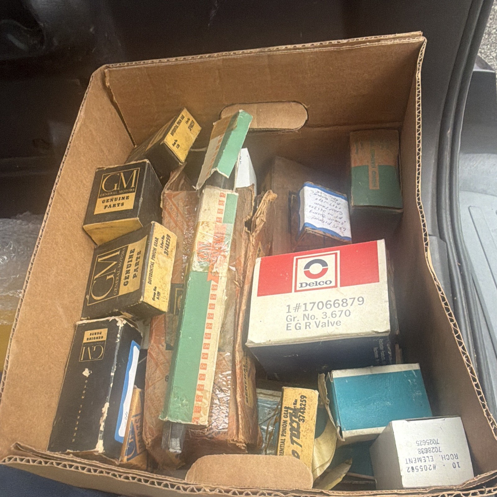 1930S Through 1960S Chevrolet Gm New Old Stock Box Slot Of Parts Lot A 1930S Through 1960S Chevrolet Gm New Old Stock Box Slot Of Parts Lot A