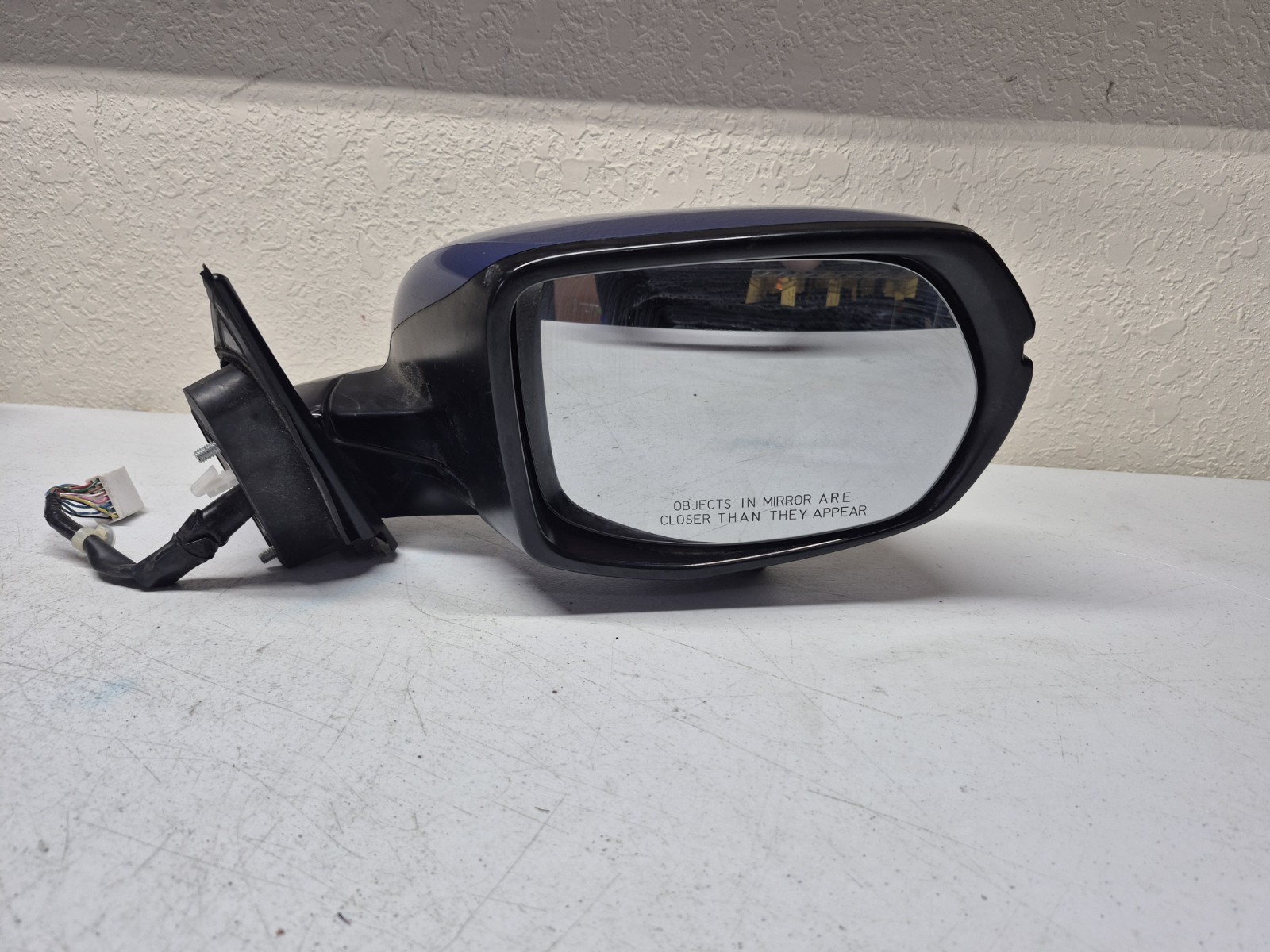 2013-2015 Honda Accord Sedan OEM Right Passenger Side W/Camera 2013-2015 Honda Accord Sedan OEM Right Passenger Side W/Camera