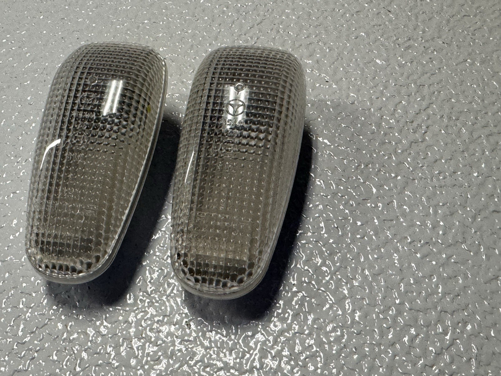 98-03 Mercedes W208 CLK 430 Clk320 Clk55 Side Marker Lights Left Right Set 2Pcs 98-03 Mercedes W208 CLK 430 Clk320 Clk55 Side Marker Lights Left Right Set 2Pcs
