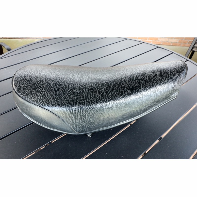 ORIGINAL Honda XL250 SEAT 1972-1973 XL 250 Motorcycle Saddle MINTY Rare ORIGINAL Honda XL250 SEAT 1972-1973 XL 250 Motorcycle Saddle MINTY Rare