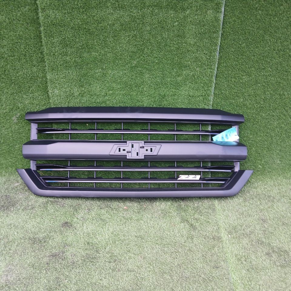 Grille Classic Style Fits 16-19 SILVERADO 1500 PICKUP 596473
