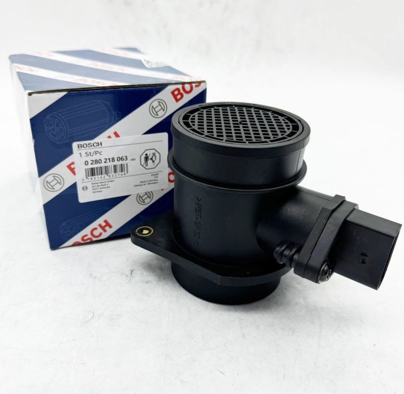 Bosch Mass Air Flow Sensor - 0 280 218 063 / 06A-906-461L - For Audi TT & VW