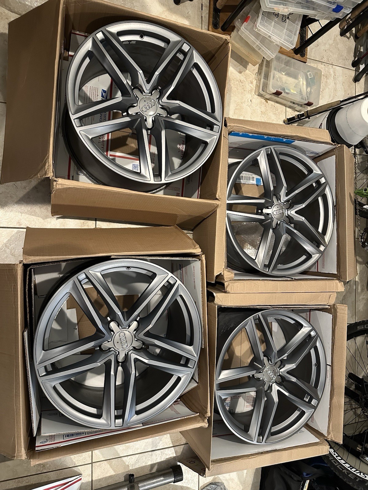 2014-2017 Audi R8 V10 V8 2 Front & 1 Rear Rims Wheels Set 8.5J x 19 11j x 19 OEM 2014-2017 Audi R8 V10 V8 2 Front & 1 Rear Rims Wheels Set 8.5J x 19 11j x 19 OEM