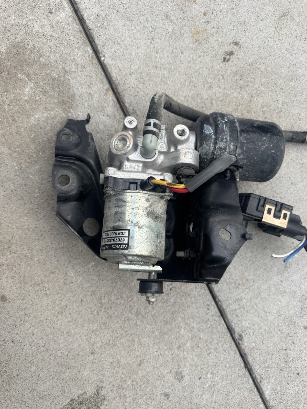 ✅✅12-17 Toyota Camry Hybrid ABS Brake Pump Booster 47070-33010 OEM
