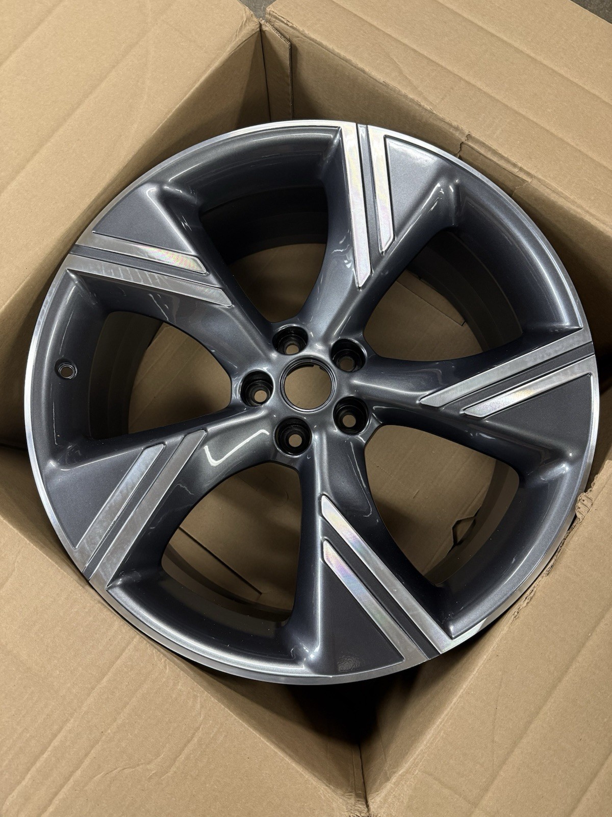 25-26 Genesis GV80 22” Wheel 25-26 Genesis GV80 22” Wheel