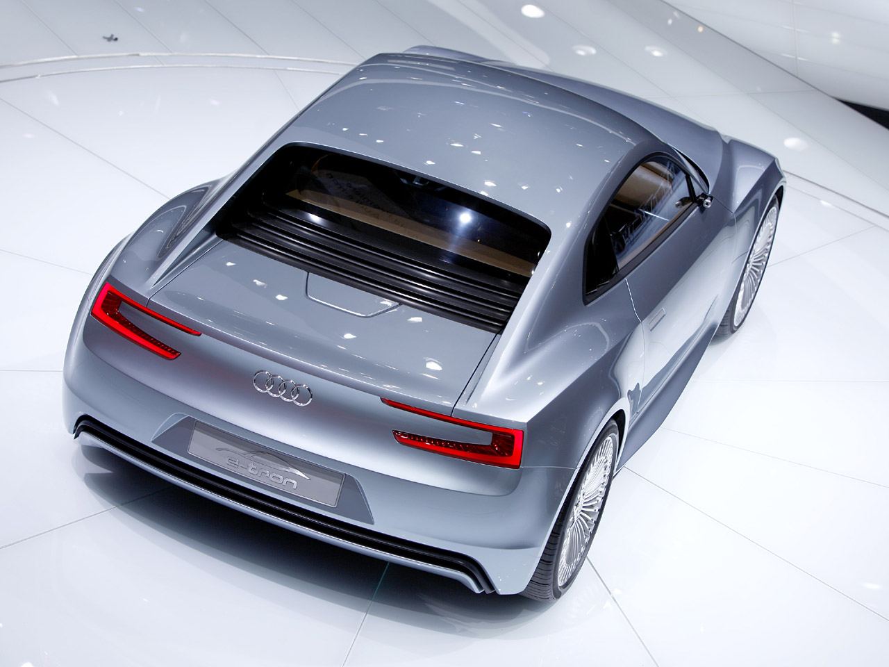 2010 Audi e-tron Concept