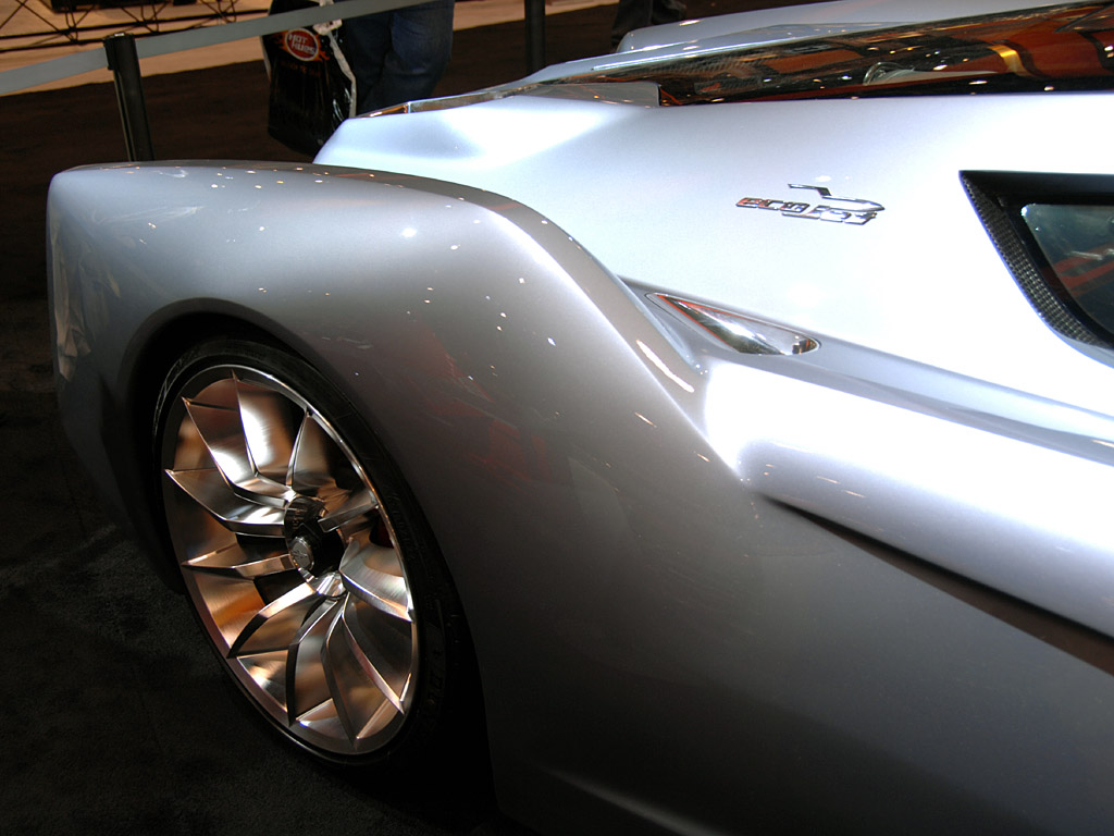 2006 GM Advanced Design Studio EcoJet Concept
