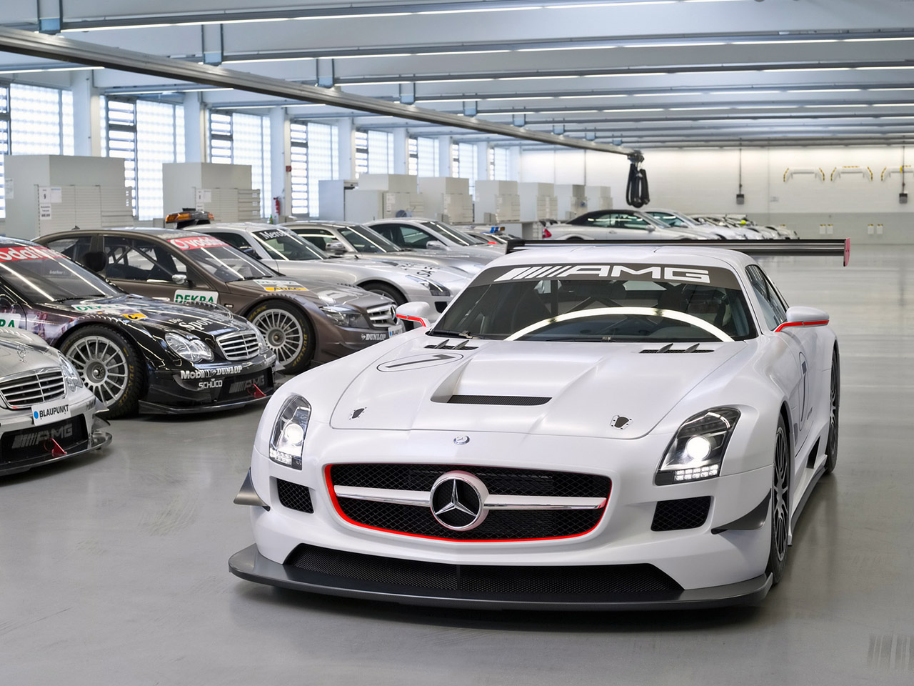 2011 Mercedes-Benz SLS AMG GT3