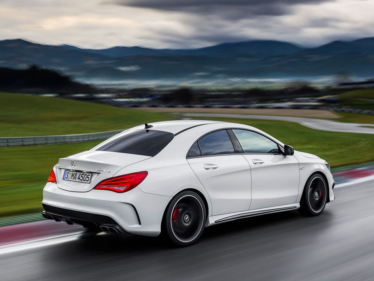 2014 Mercedes-Benz CLA 45 AMG