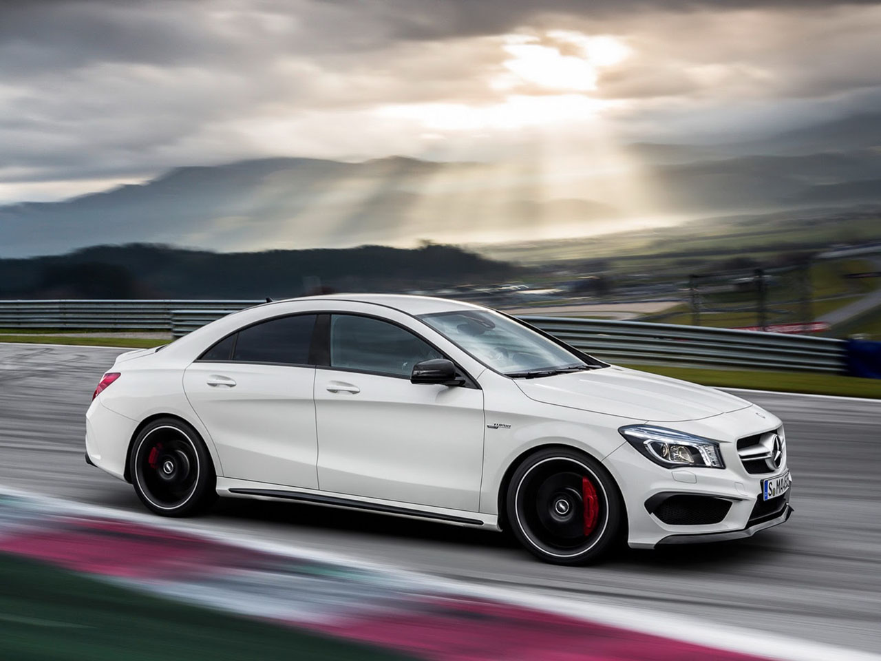 2014 Mercedes-Benz CLA 45 AMG