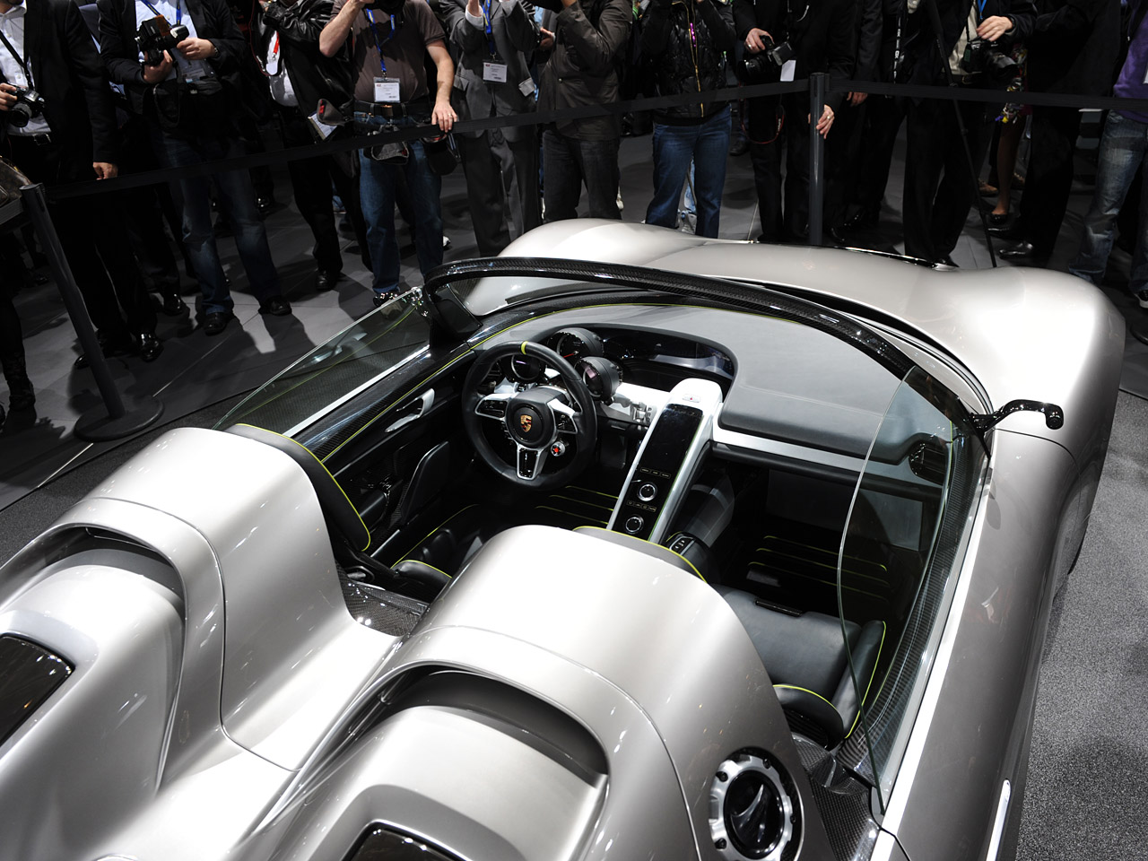 2010 Porsche 918 Spyder Concept